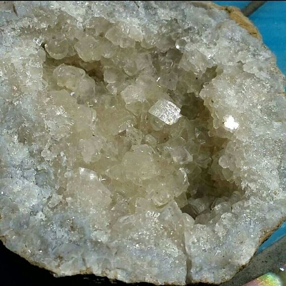 1 Pc. ☆ Quartz Druzy Geode Half Raw Specimen - Picture 2 of 3